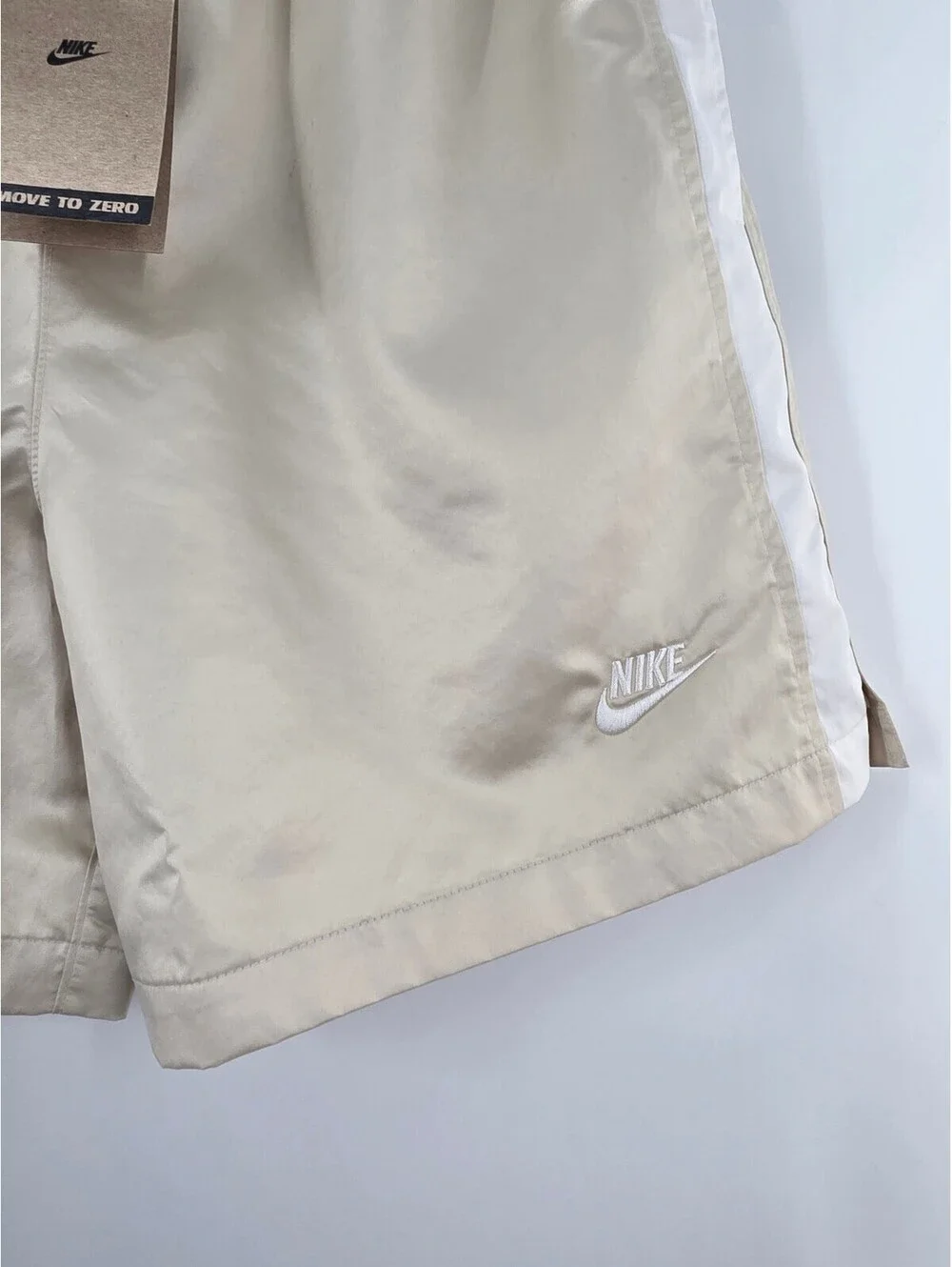 Nike Men's Beige and White Athletic Shorts Size S